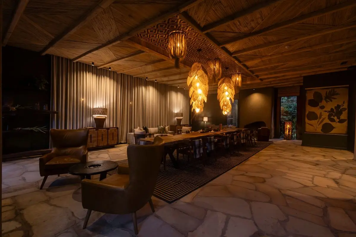 Dining room at Sambora Kinigi